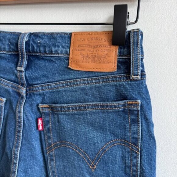 LEVI’S • Wedgie Fit in Salsa Charleston Outlasted - Picture 9 of 11